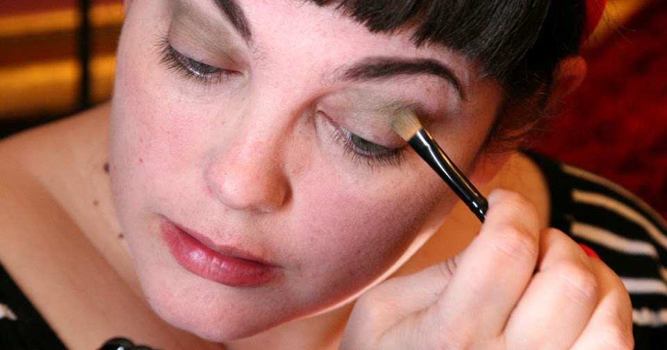 The Ultimate Eyeshadow Test Can Budget Beat Luxury? Pamper and Curves