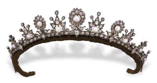 تيجان ملكية  امبراطورية فاخرة Antique+diamond+and+pearl+tiara_1
