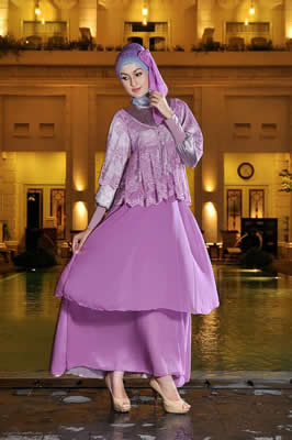 contoh gambar model gaun pesta muslim yang sedang menjadi trend