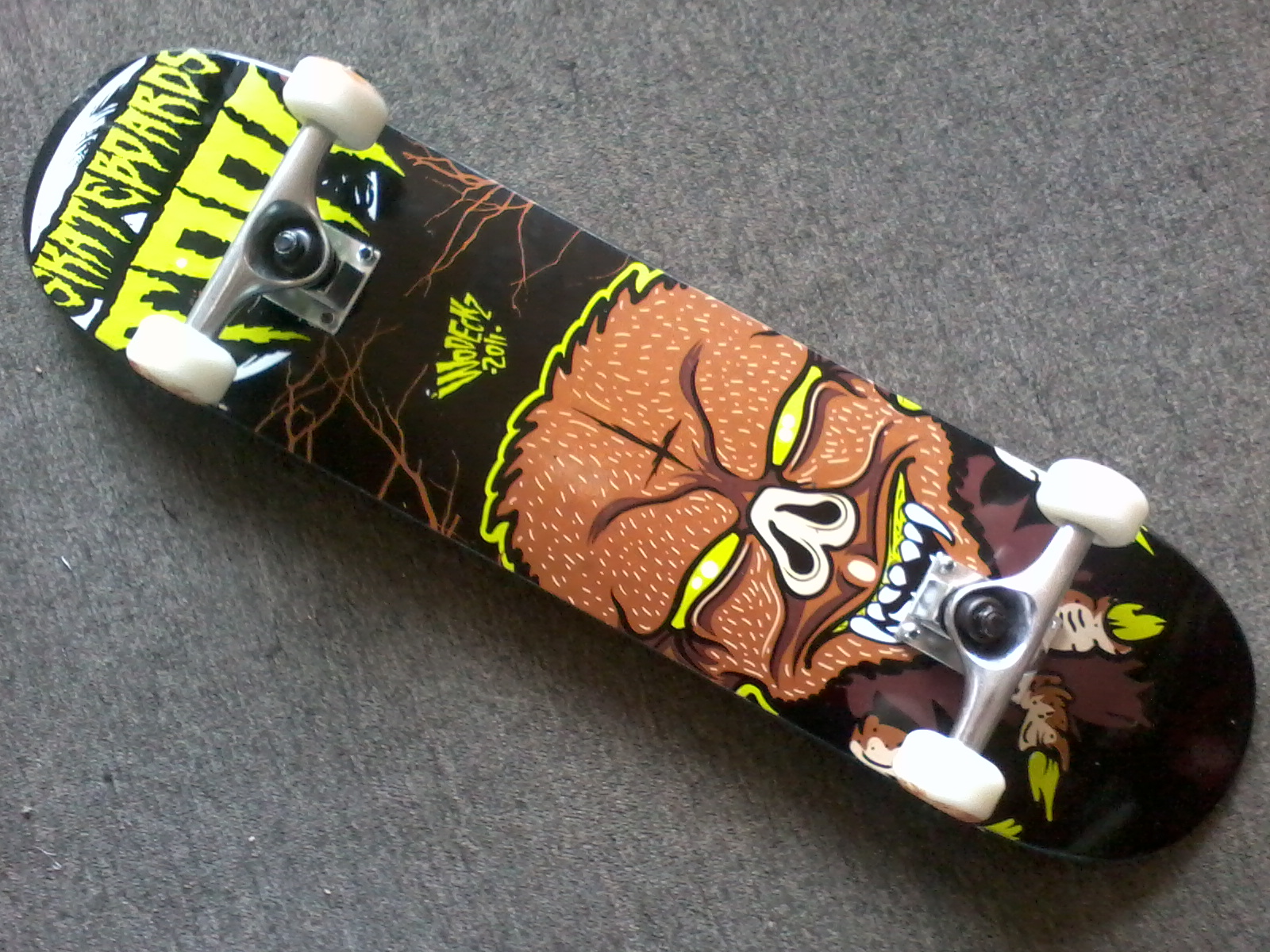 TOOL Skateboards / Completas