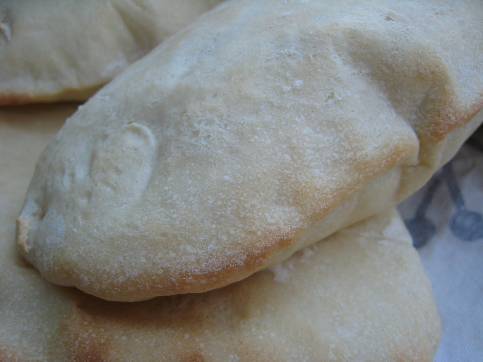 bubala: Homemade pitta bread
