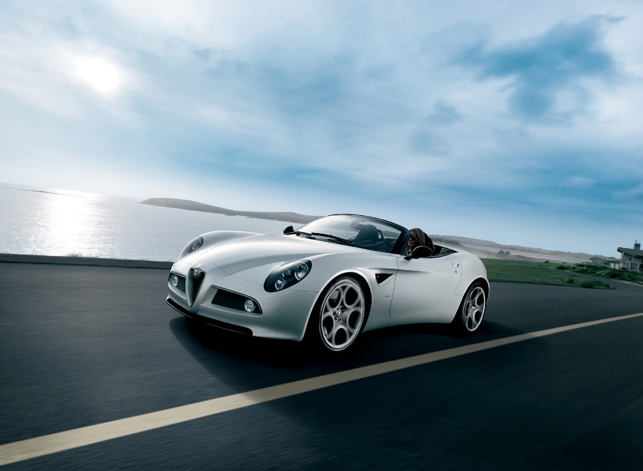 http://2.bp.blogspot.com/-_PfpMOrn-tA/TakVXw5sYSI/AAAAAAAAAKo/v9d5pKdTBUs/s1600/alfa-romeo-8c-spider-2.jpg
