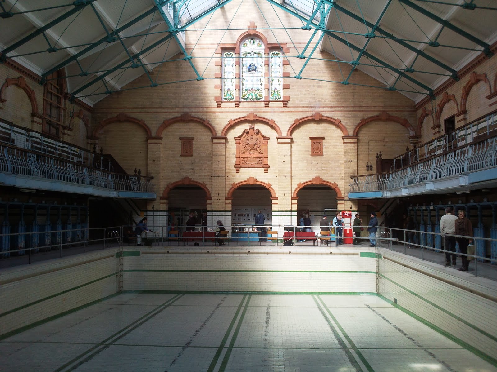dan tyack photography blog VICTORIA BATHS MANCHESTER. APRIL 2011
