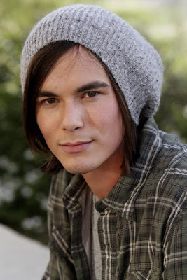 actores de television Tyler Blackburn actores de television Tyler Blackburn