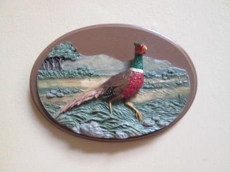 Dolphin Antik Hiasan Dinding Burung Merak