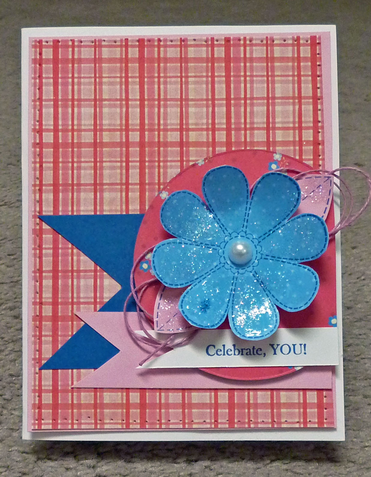 http://2.bp.blogspot.com/-_S2kPNf0nDw/UWmDdPmfWPI/AAAAAAAAELw/zF53yCz_S-w/s1600/make+and+take+flower+card.jpg