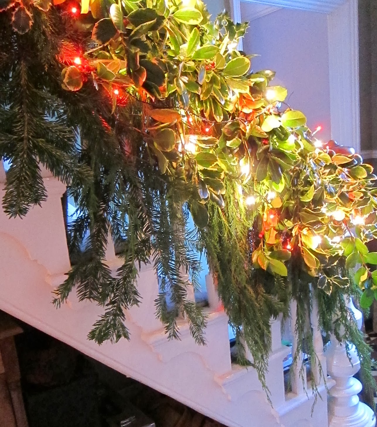 Hoe hoe grow Evergreen garland