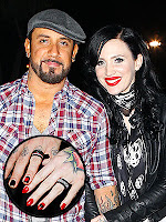 http://2.bp.blogspot.com/-_UfLBuH5yyY/TvPar4isKJI/AAAAAAAAAYs/u7TmPFjmxqY/s200/aj-mclean-300x400.jpg