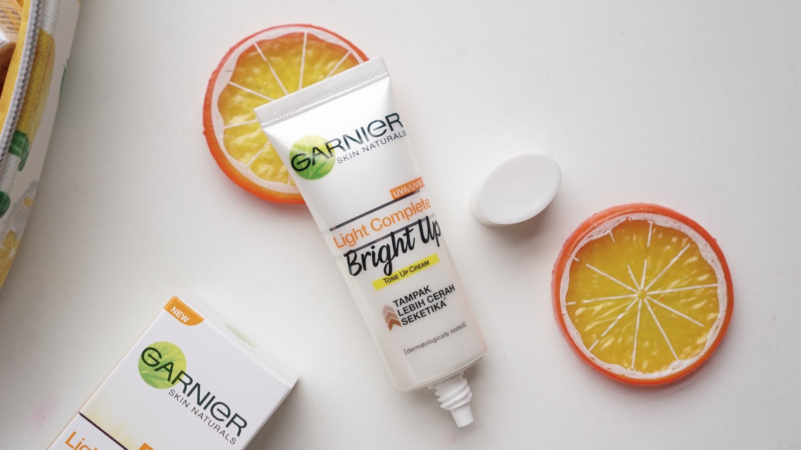 Garnier Light Complete Bright Up Tone Up cream Stevie Wong