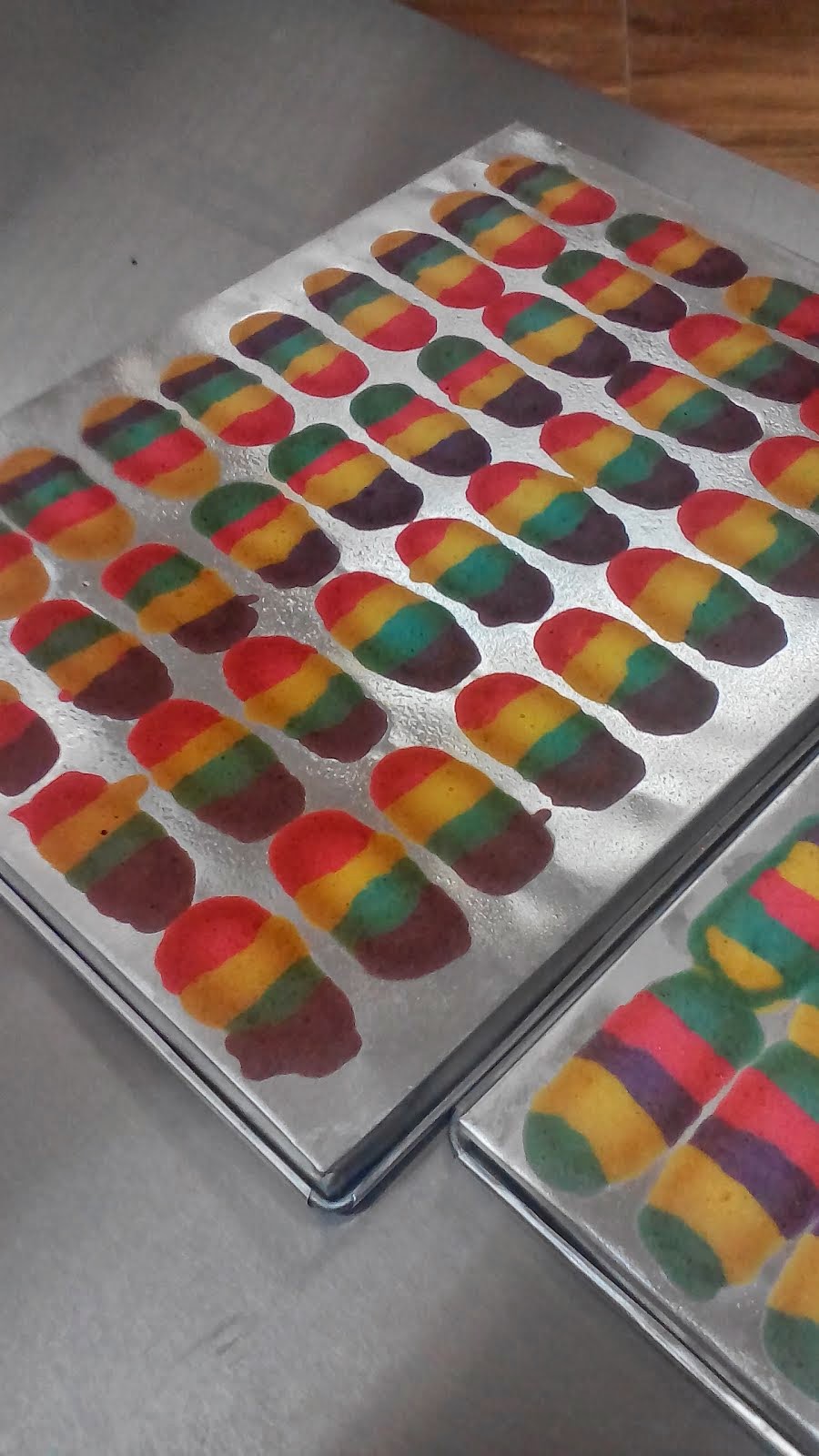 Rainbow Cookies 50pcs @ RM 25