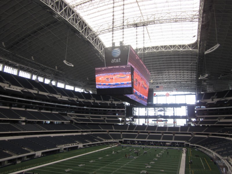 Dallas+cowboys+stadium+jumbotron