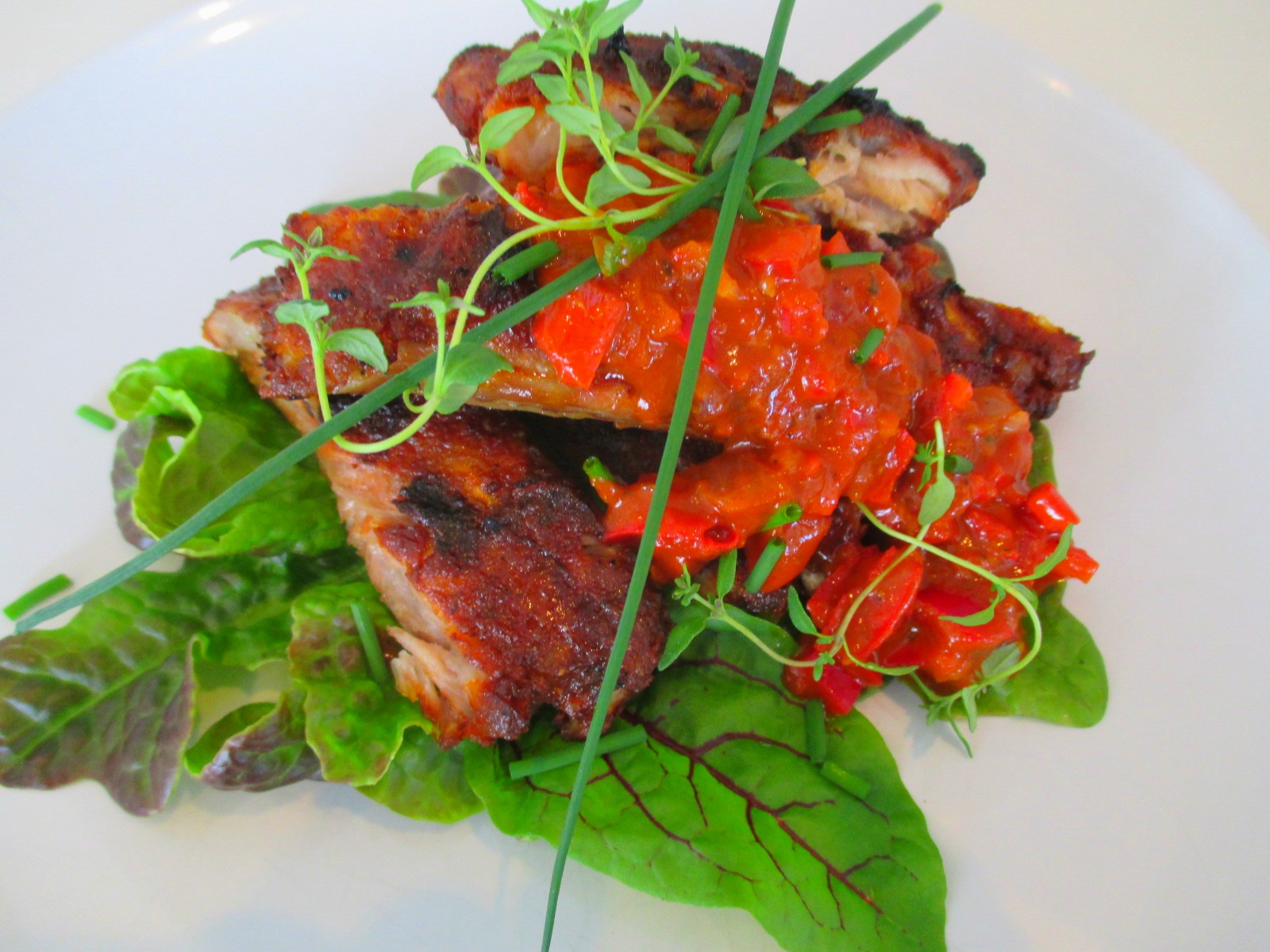 Täydelliset Ribsit ja BBQkastike / Tinskun keittiössä ja Tyynen kaa