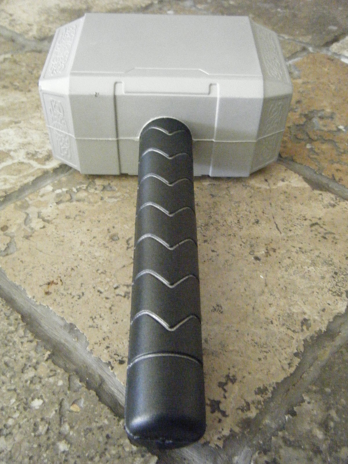 CHANNEL 13 Nerf Thor's Hammer