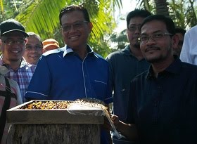 MENTERI PERTANIAN & INDUSTRI ASAS TANI, YB DATO’ SRI AHMAD SHABERY CHEEK @ SYAMILLE AGROFARM