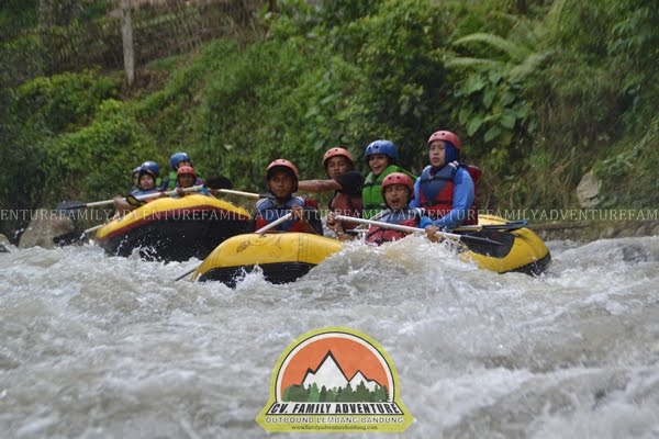 VIDEO RAFTING CIPUNAGARA SUBANG