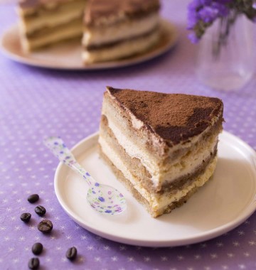 Layer cake tiramisu (gâteau à étages)