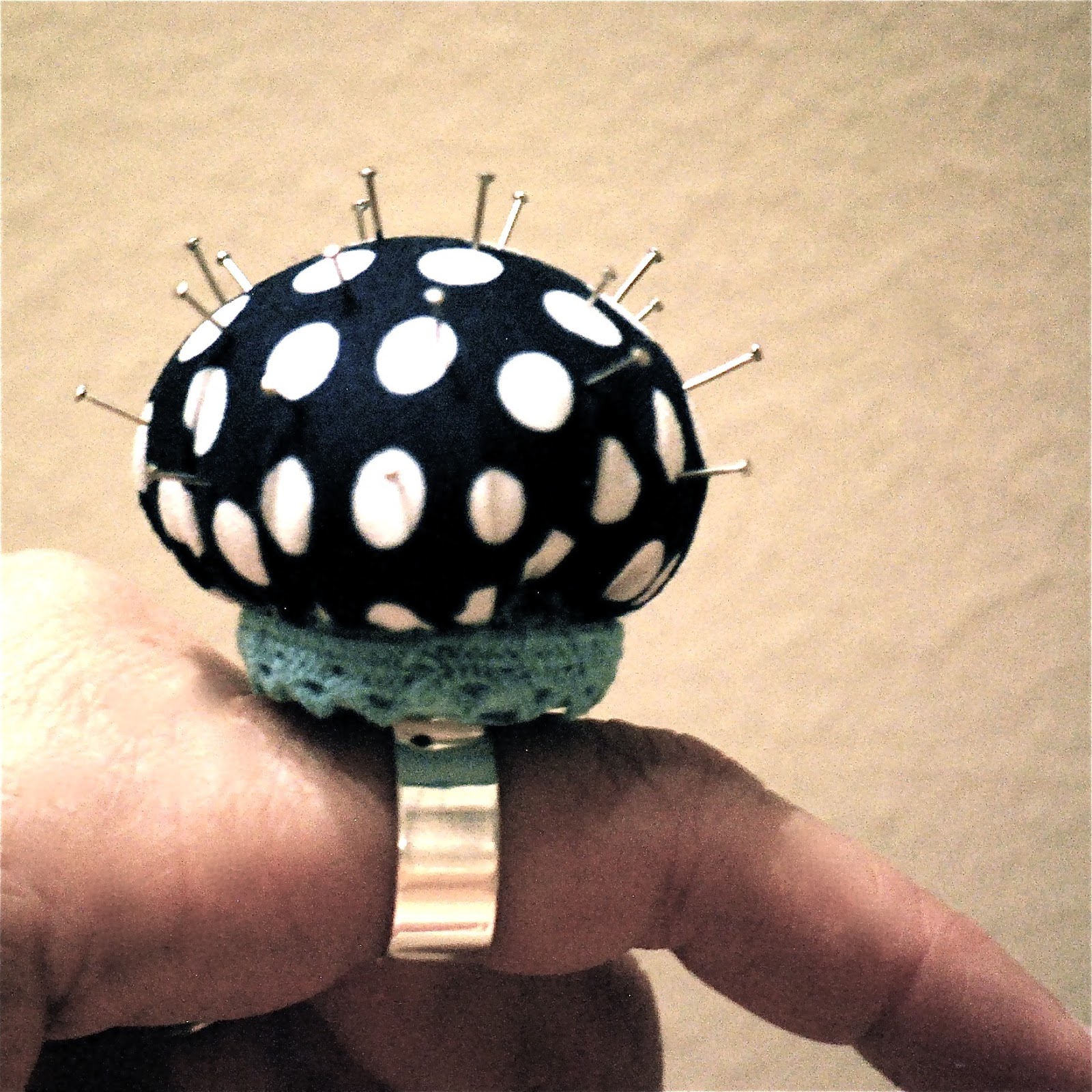 My Fabric Obsession Pincushion Ring Tutorial