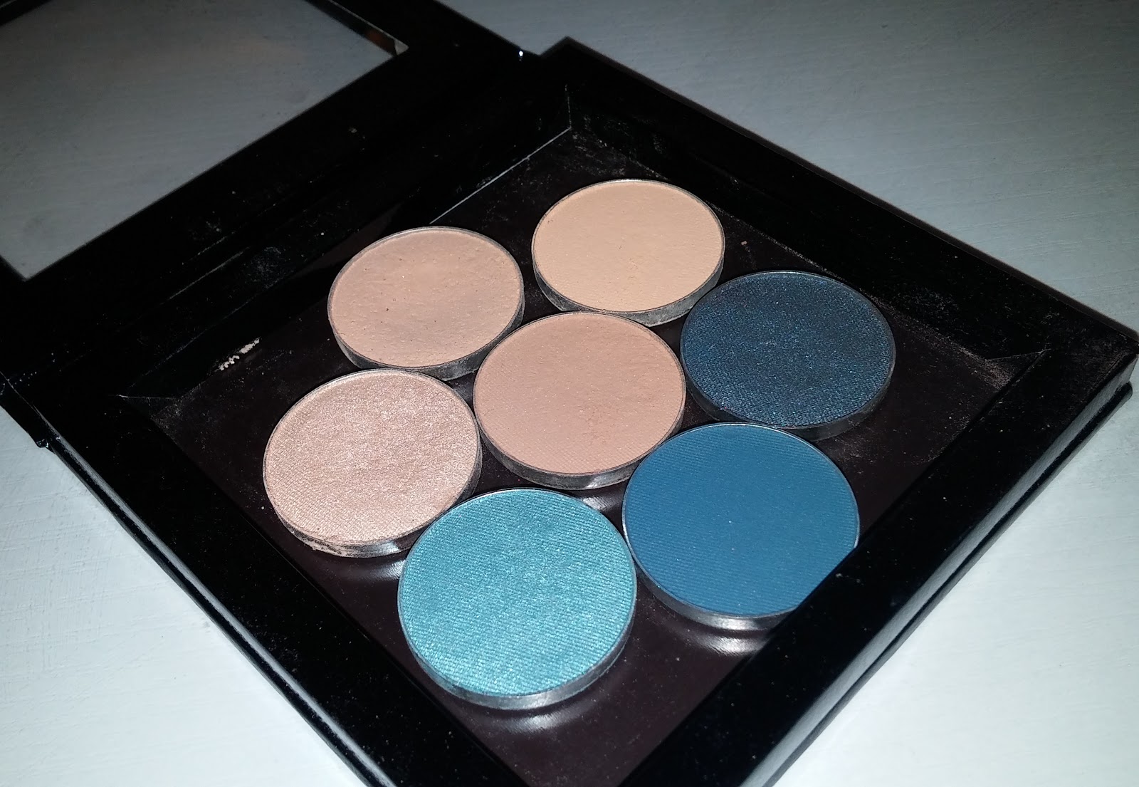 Ms. Adventures in Makeup EOTD Into the Blue ft. MUG Eyeshadows