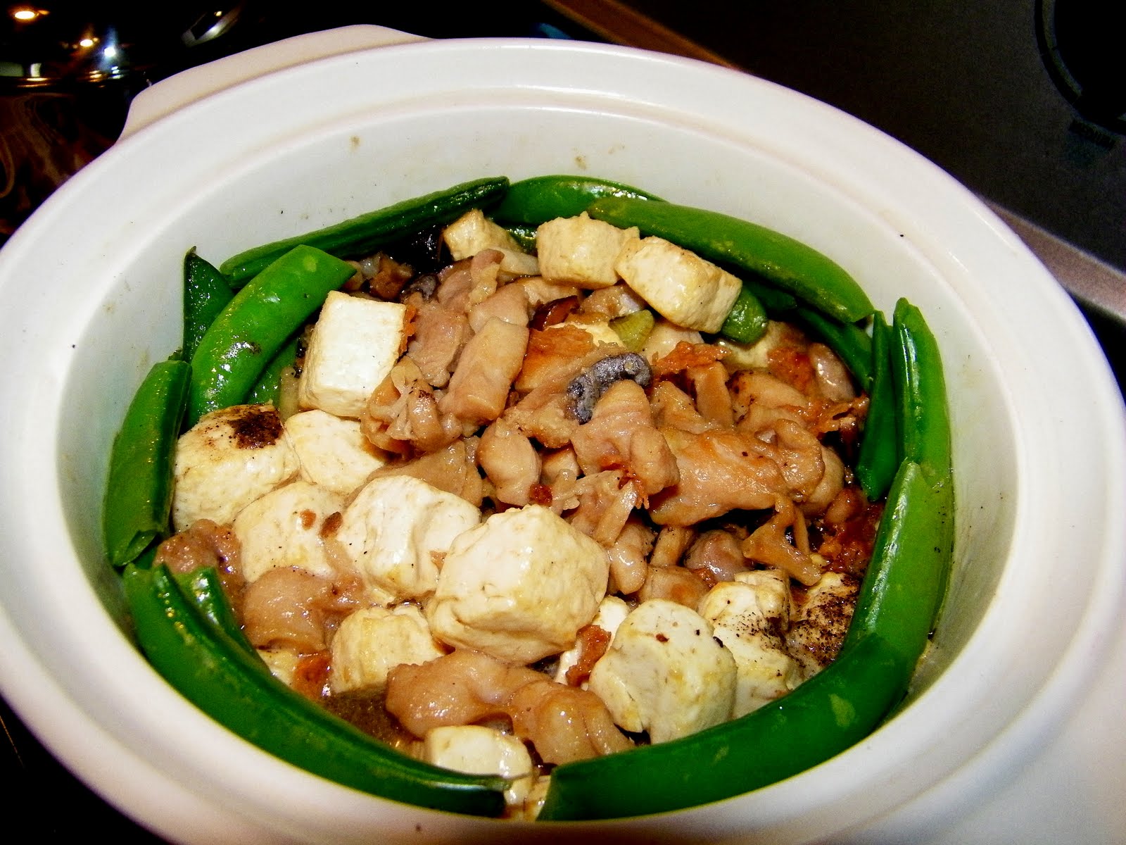 Little Bellevue Kitchen Salted Fish with Chicken & Tofu Claypot ( 咸鱼鸡粒豆腐煲)