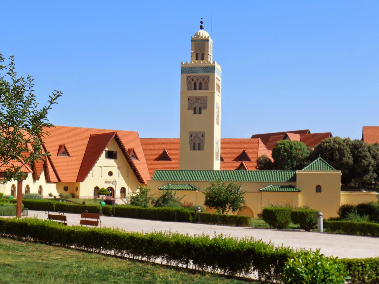 Morocco's Bountiful Perspectives Al Akhawayn University