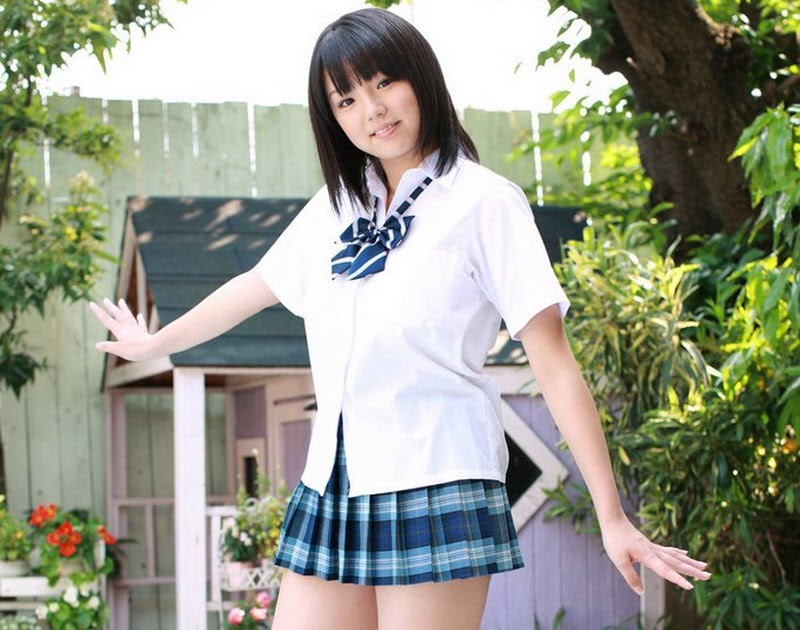 Schoolgirl pool ts girlfriend