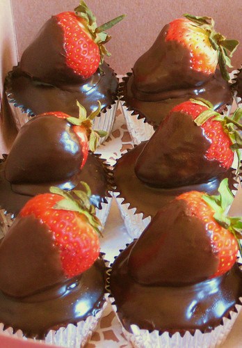 Dipped chocolate strawberry Cupcakes