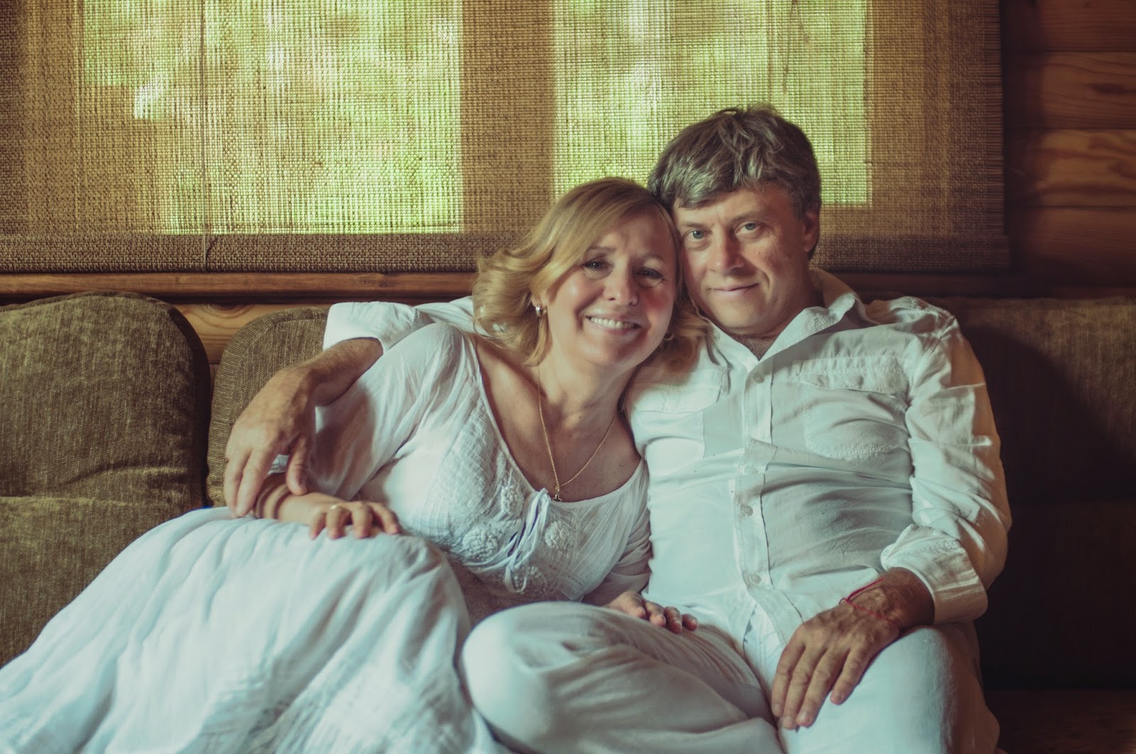 Olga&Sergey lovestory_16 семейный фотограф, предсвадебная фотосессия, летняя фотосессия, свадебный фотограф в Киеве, свадебная фотосессия, свадебные фотографии, съемка в деревянном доме