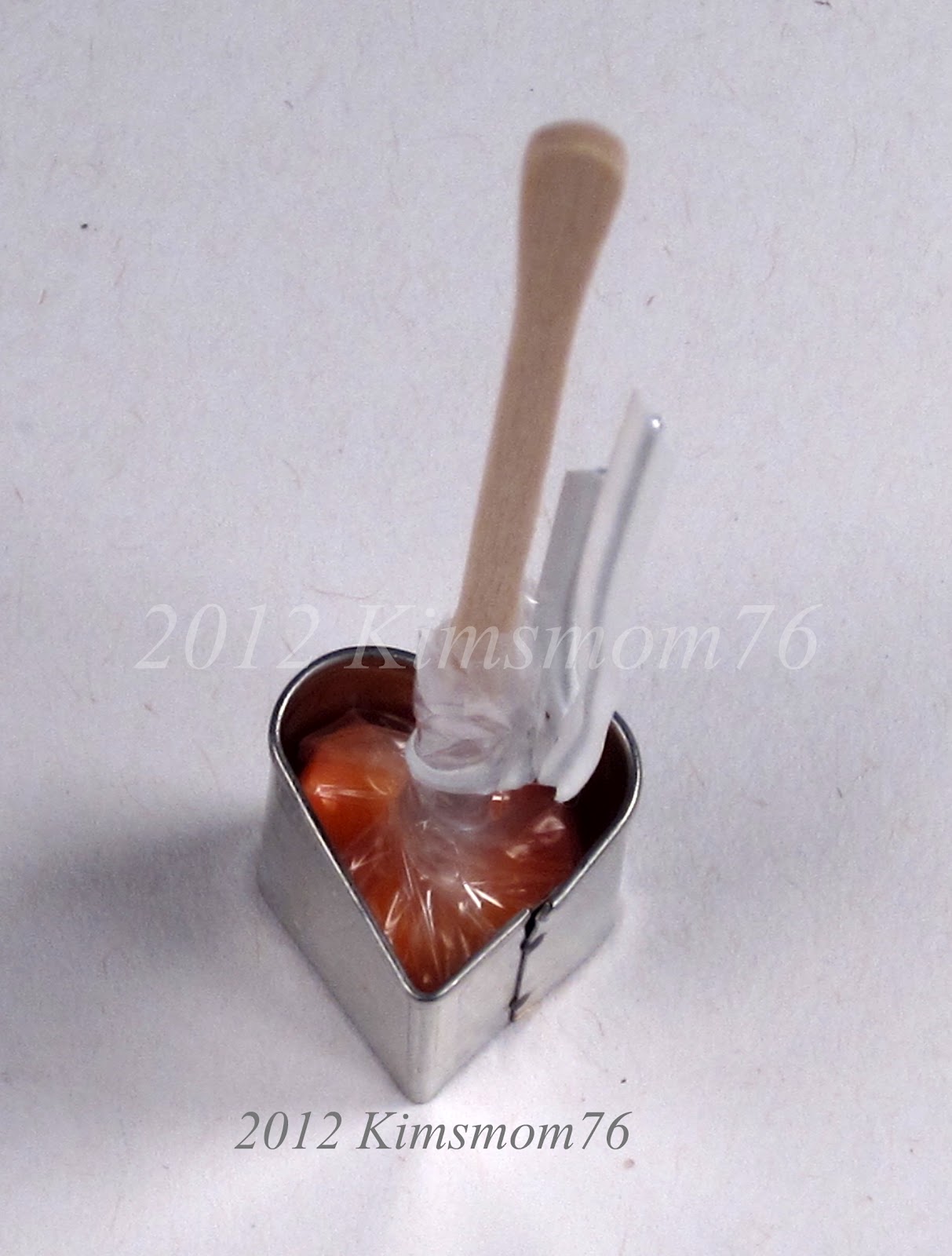 Kimsmom76 Easy Cookie Cutter Plunger for Mini Cutters Tutorial