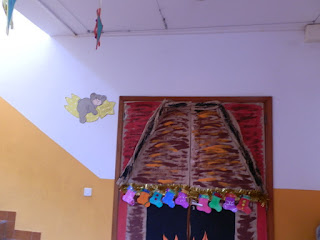 La magia de mirar: LA CHIMENEA DE NUESTRA PUERTA