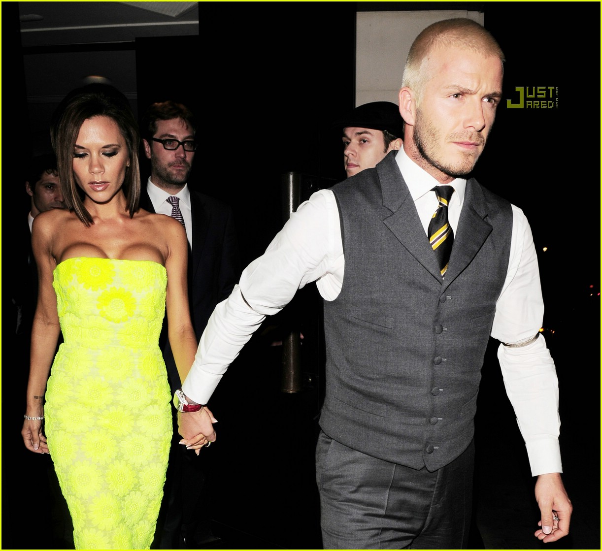 http://2.bp.blogspot.com/-_gQdKxqD9TU/TvGFNbmwjpI/AAAAAAAAJ3M/T6Izx6Vy0Rs/s1600/victoria-beckham-glowing-17.jpeg