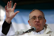 El sucesor de Benedicto XVI se ha mostrado al mundo a las 20:25 h. de Roma . papafranciscoi 
