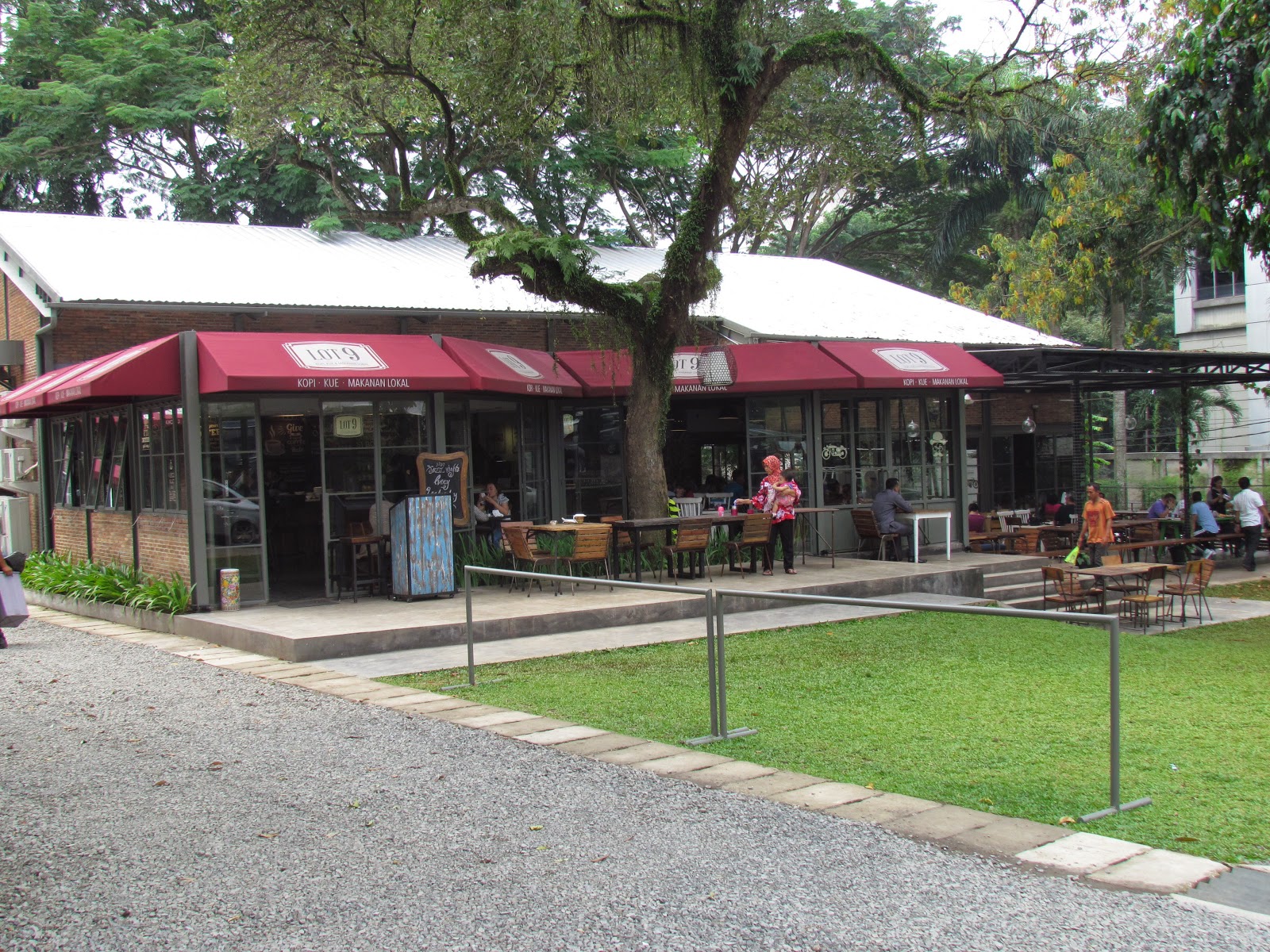 Sweet & Bitter of Life from Archie Ngertiorasson: Cafe LOT 9 Bintaro