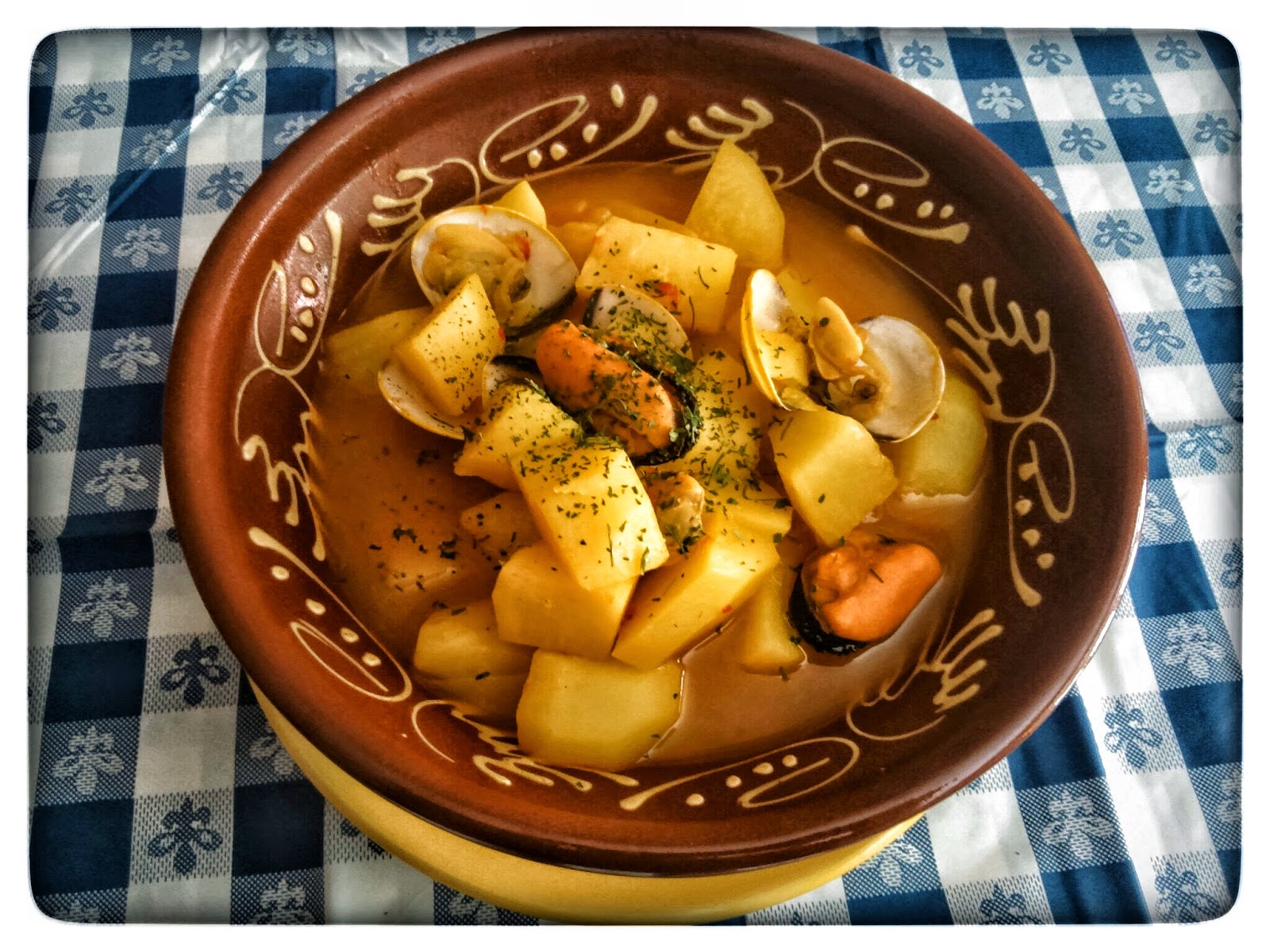 Patatas A La Marinera