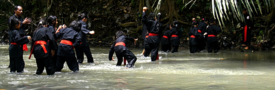 OUTBOUND MENJELAJAH SUNGAI