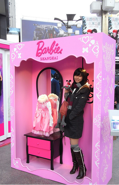 Style on the Fly: Barbie Party: Decor, Part II