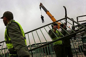 Public hanging in Iran (file photo)