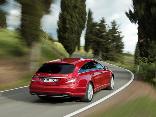 Mercedes-Benz CLS Shooting Brake на дороге