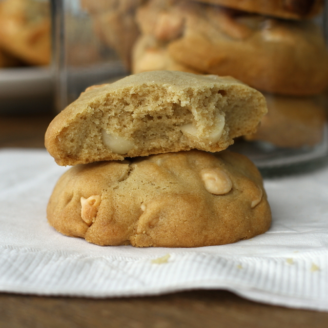 pepsakoy Coconut Oil Whit Choc & Macadamia Cookies