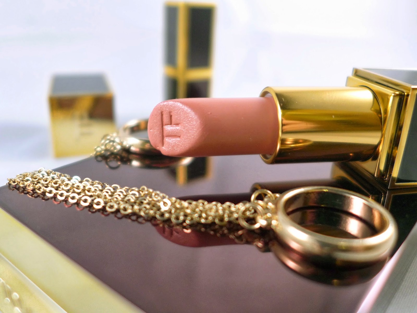 Lashesandblushes by Alessia Tom Ford Lipstick Spanish Pink A short