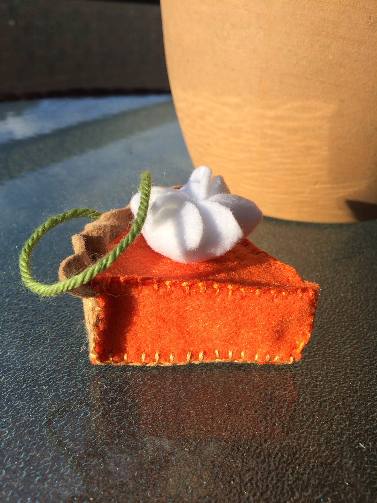 Cut Now, Measure Later DIY Felt Pumpkin Pie Ornament )