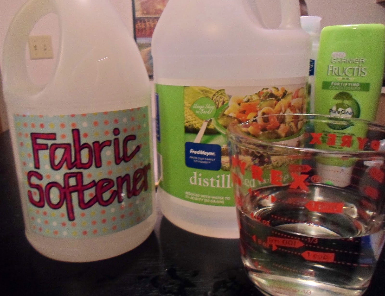 A Crafty Island Girl Green Clean Fabric Softener DIY