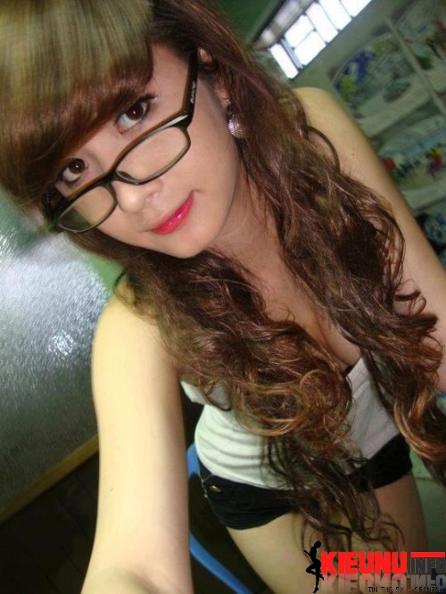 ảnh Lại ngắm mấy em 9x khoe vòng một to và khủng Kieunu.Info 198396 321648037920474 634172486 n1 zps9d1227c6 Lại ngắm mấy em 9x khoe vòng một to và khủng