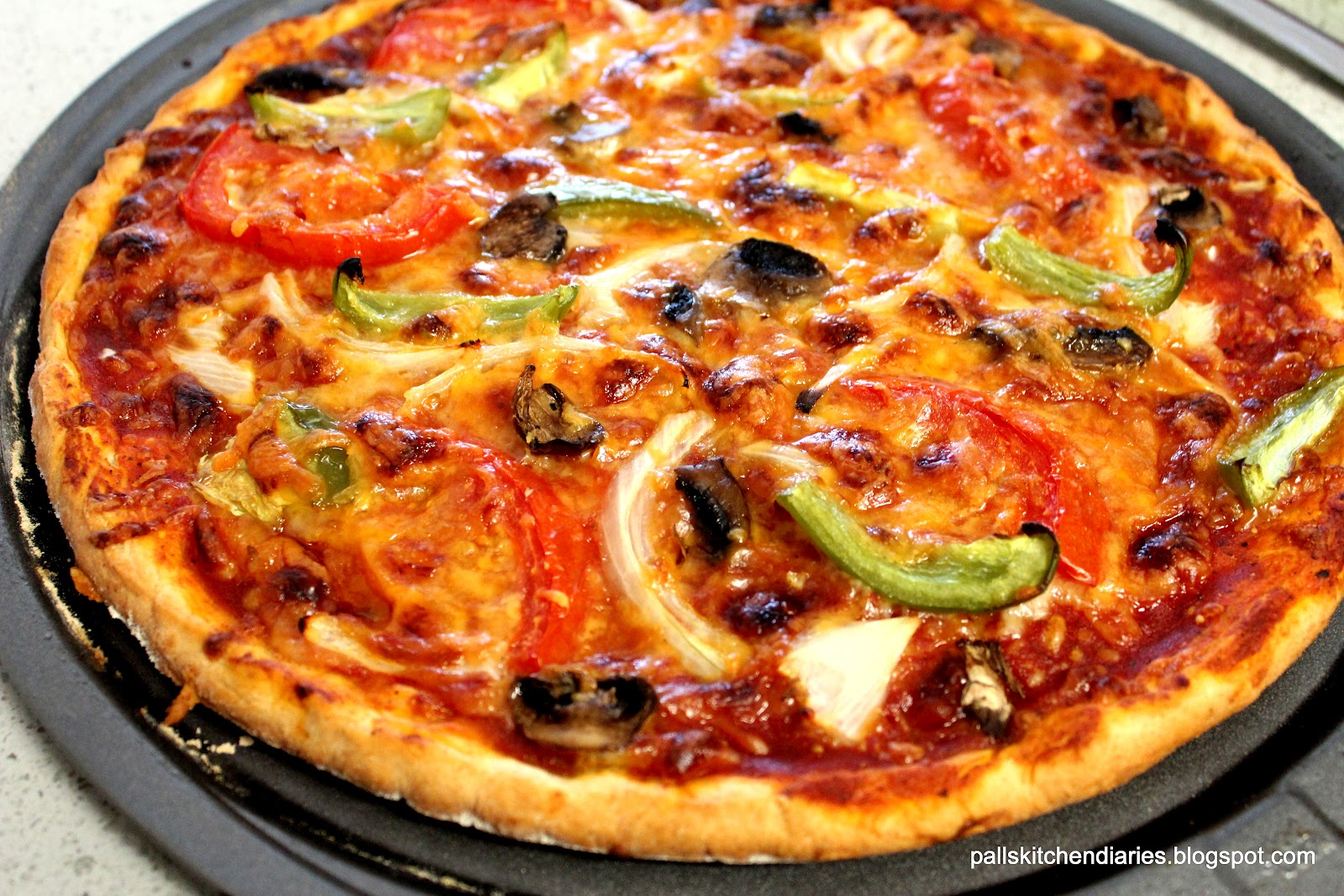 DesiStyle Thin Crust Veggie Pizza (No Egg) Pallavi's Kitchen Diaries