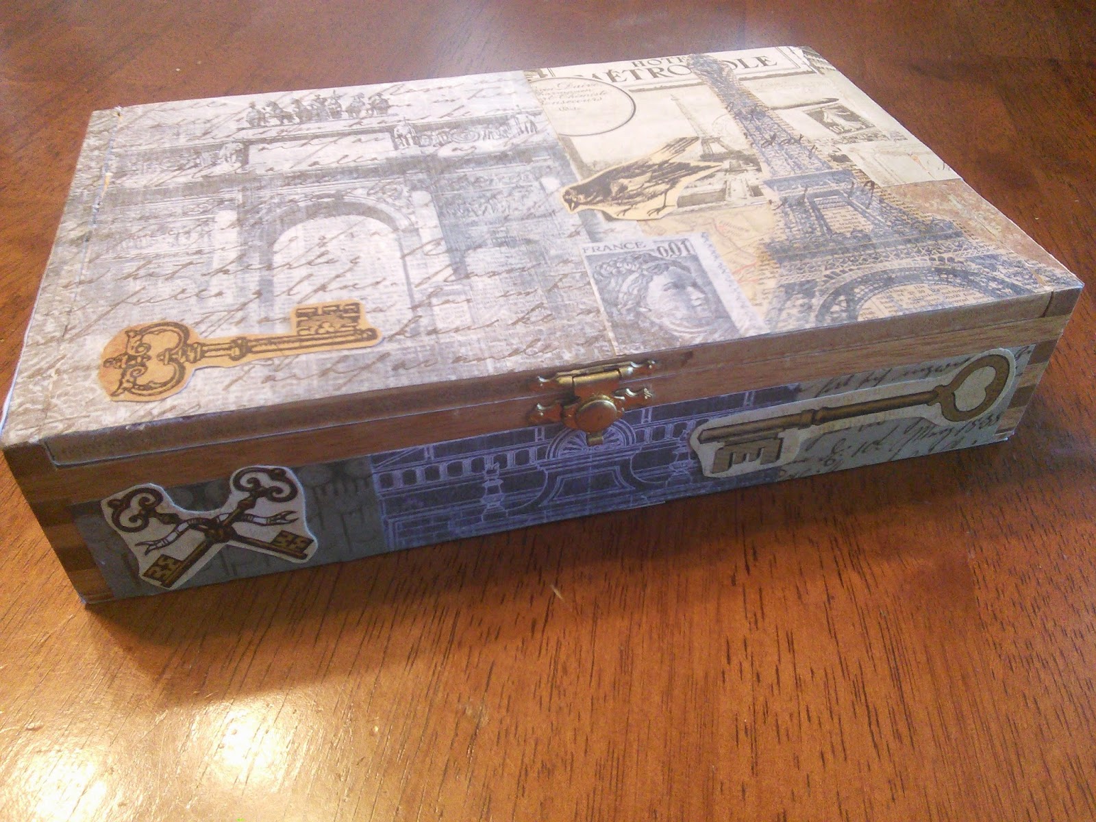 Savvy Art Crafts Decorating Cigar Boxes