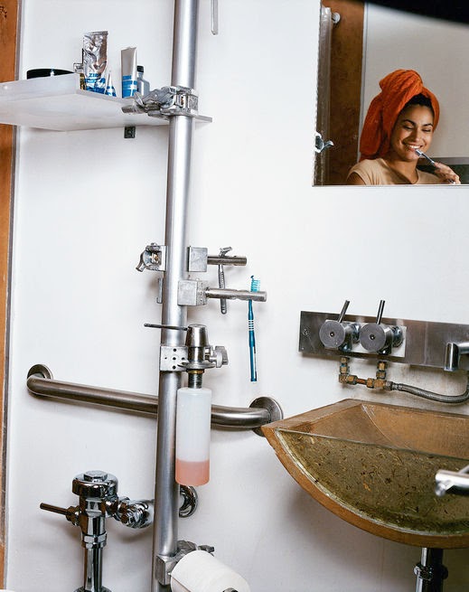 Bad für Schraubfreudige - Klempner werden diese Aufbewahrung für Badaccessoires lieben
