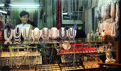 pearls jewelry at bogyoke market