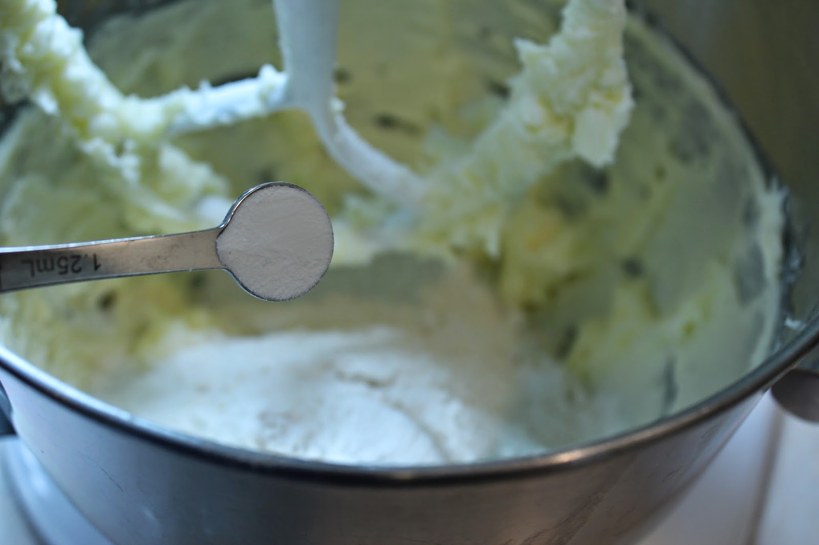 Hey, Mom! What's For Dinner? Lemon Meringue Pie with Shortbread Crust