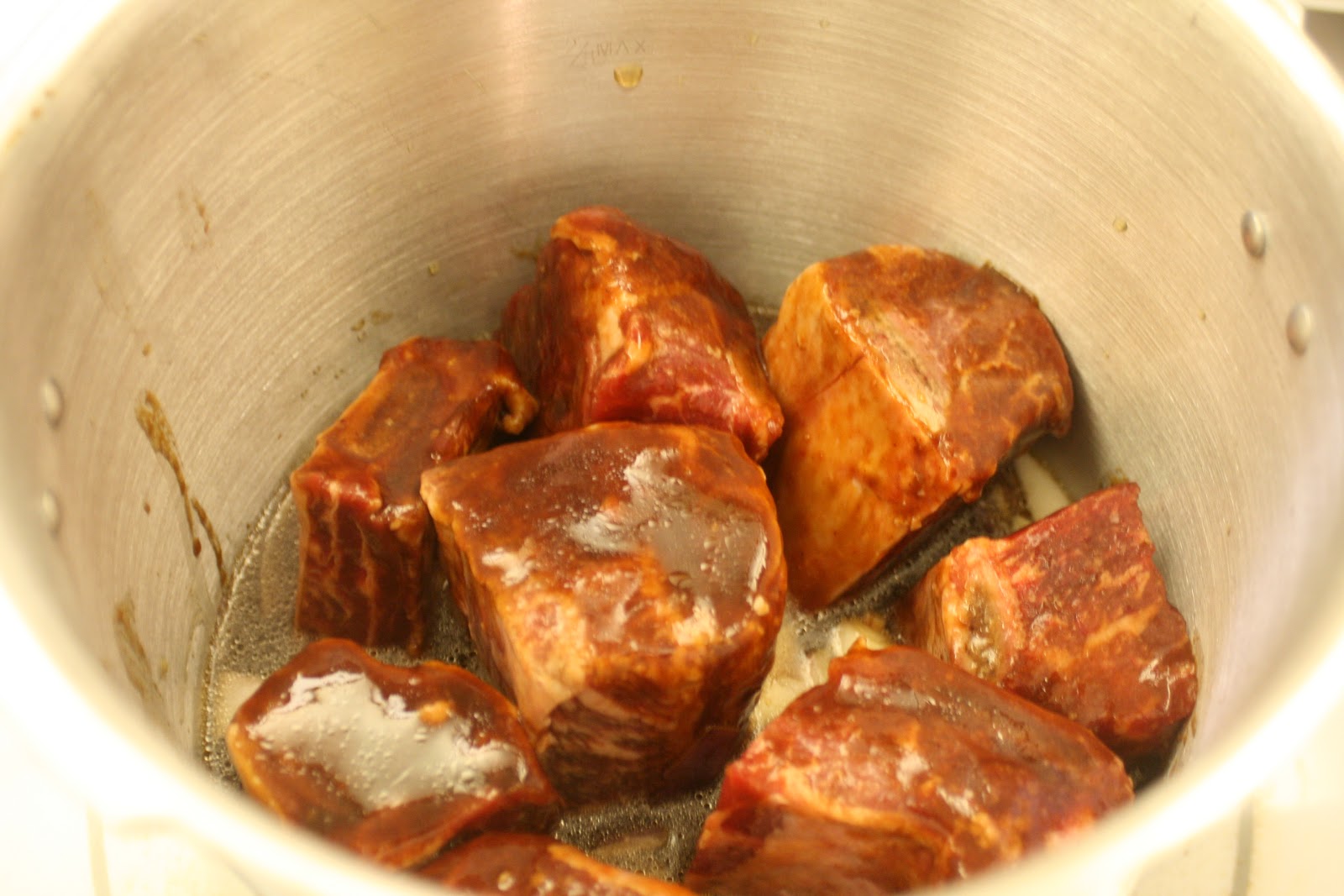 Young Mm ba ba de {Pressure Cooker Asian Short Ribs}