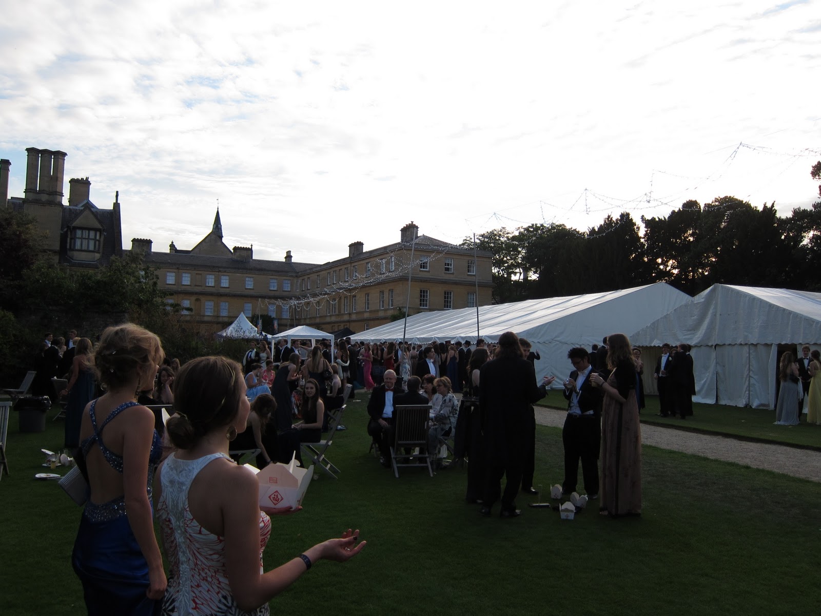 Kent's Travels Guide to Commemoration Balls at Oxford