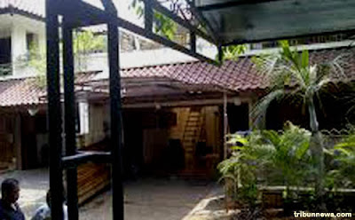 rumah-adiguna-sutowo rumah-adiguna-sutowo